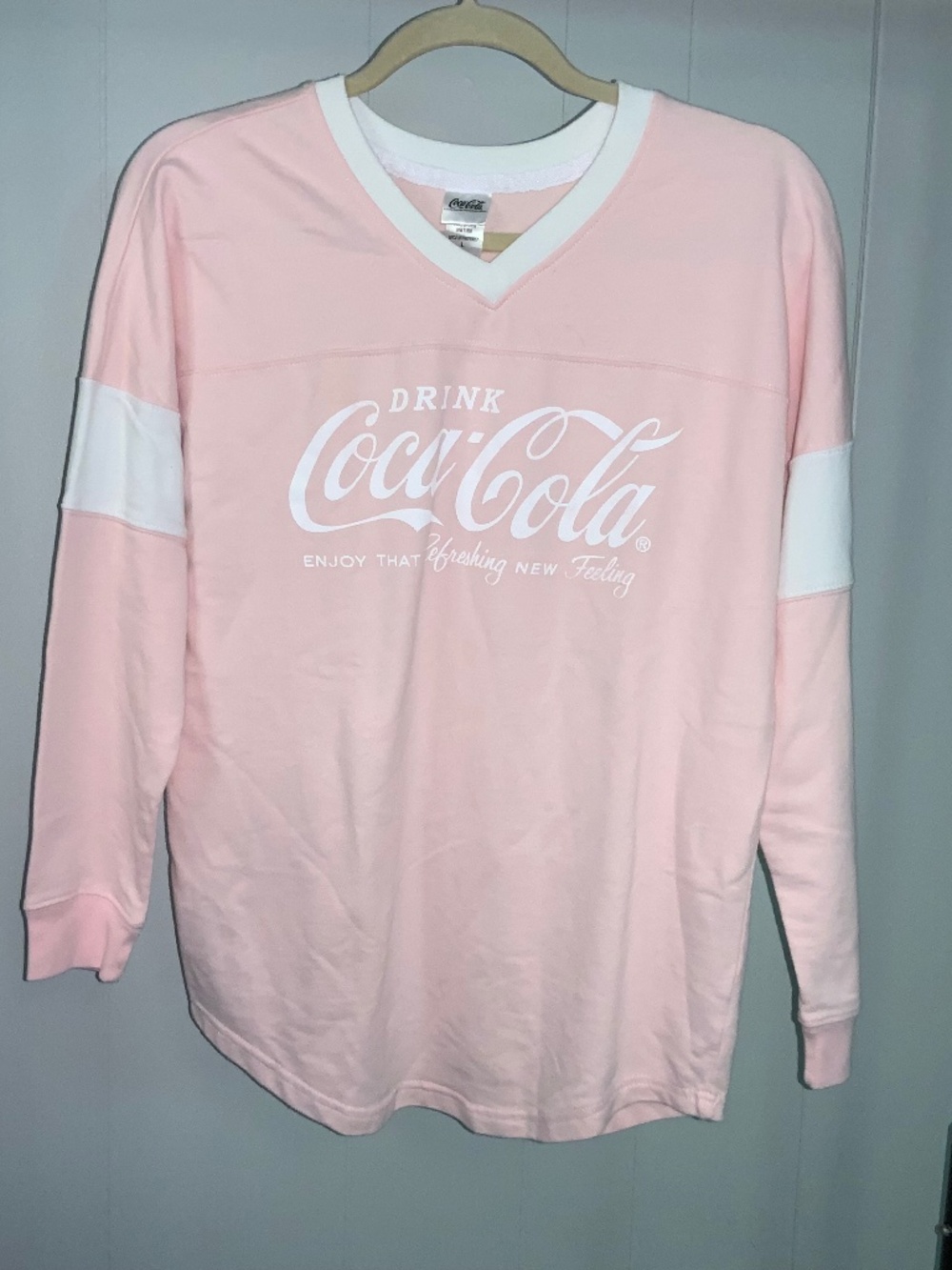Coca Cola pink white long sleeve V neck jersey top Sz L cotton blend